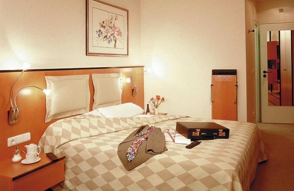 Hotel Am Rathaus Аугсбург Екстер'єр фото