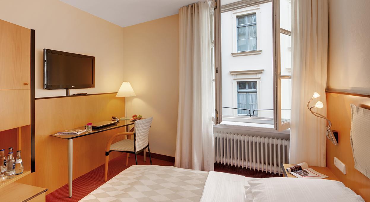Hotel Am Rathaus Аугсбург Екстер'єр фото
